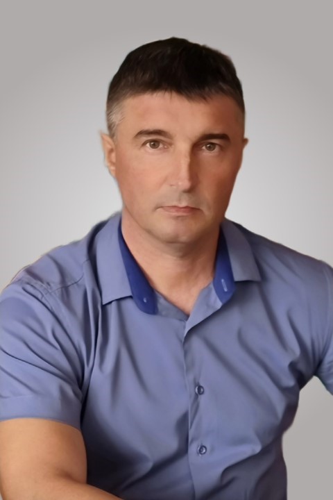 Шутов Валерий Евгеньевич.